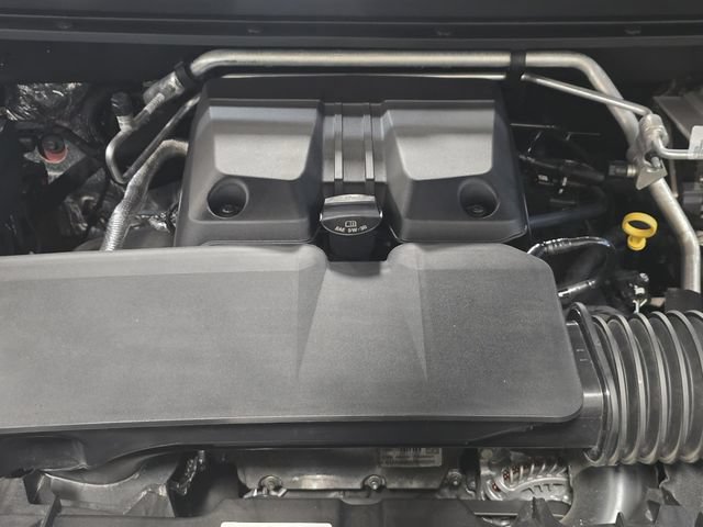 Used 2024 Chevrolet Colorado LT w/ LT Convenience Package II RWD image 11