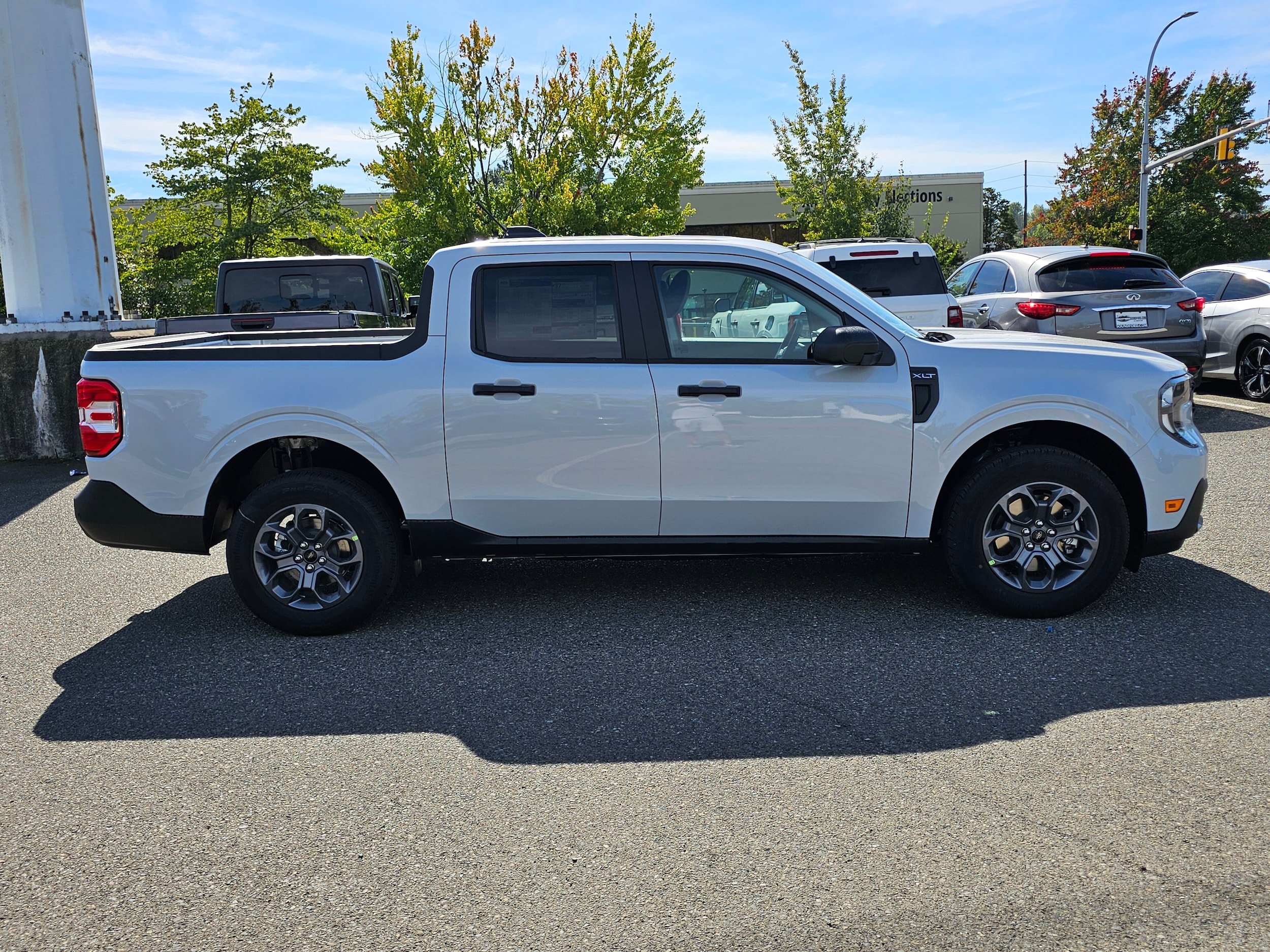 New 2026 Ford Maverick XLT w/ Equipment Group 301A AWD/4WD image 4