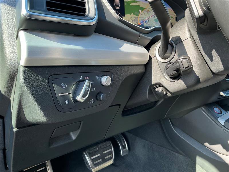 Used 2019 Audi SQ5 Prestige w/ Prestige Package image 23