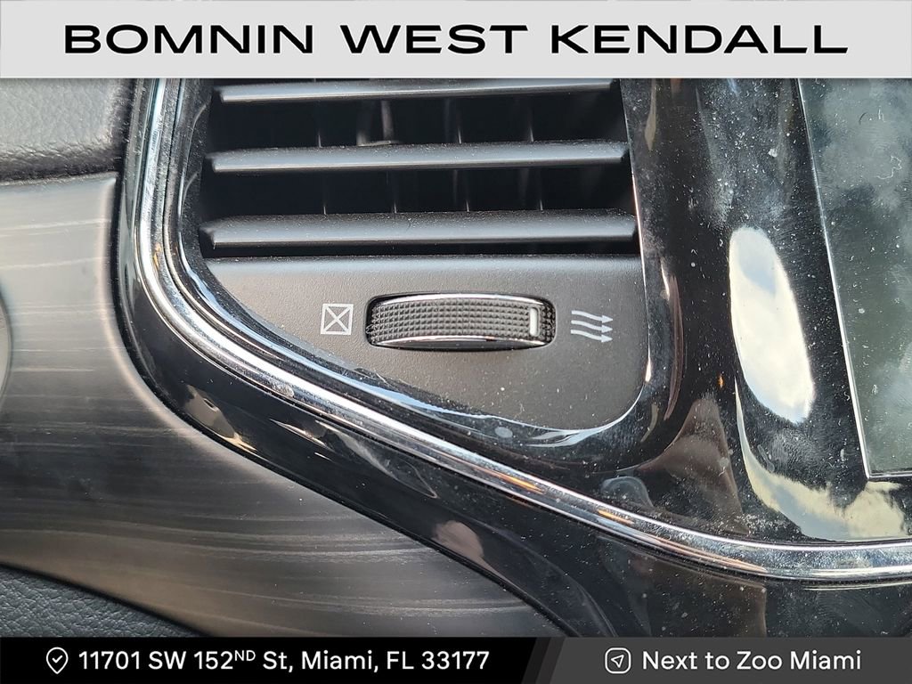 Used 2021 Jeep Grand Cherokee Laredo X image 18