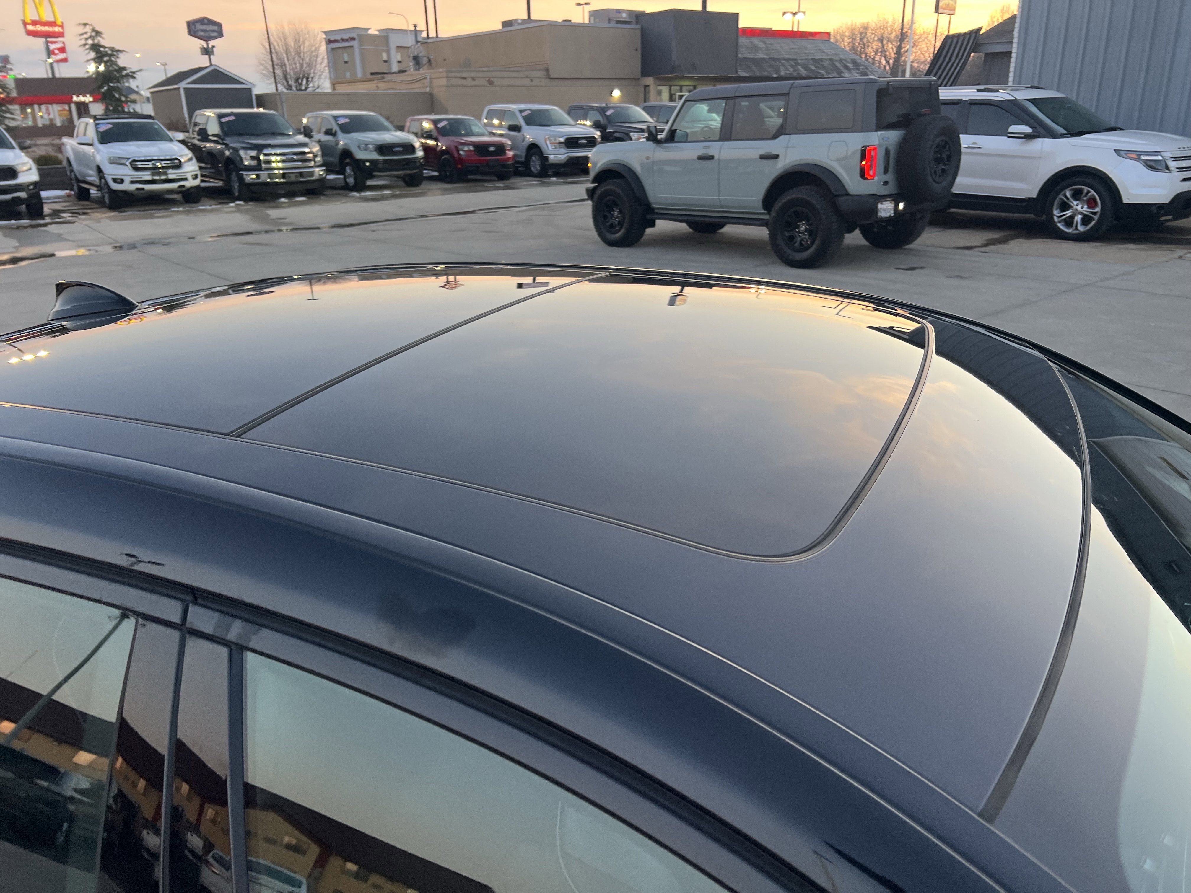 Used 2016 BMW 750i xDrive image 3