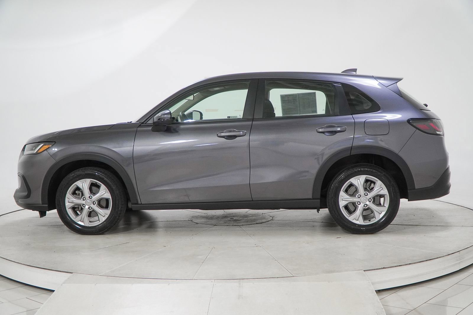 Used 2023 Honda HR-V LX image 6