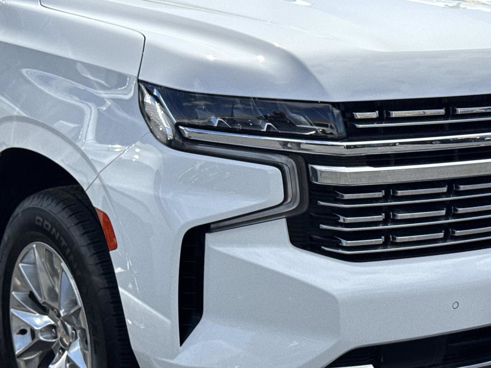 Used 2024 Chevrolet Suburban Premier w/ Premium Package 2 image 4