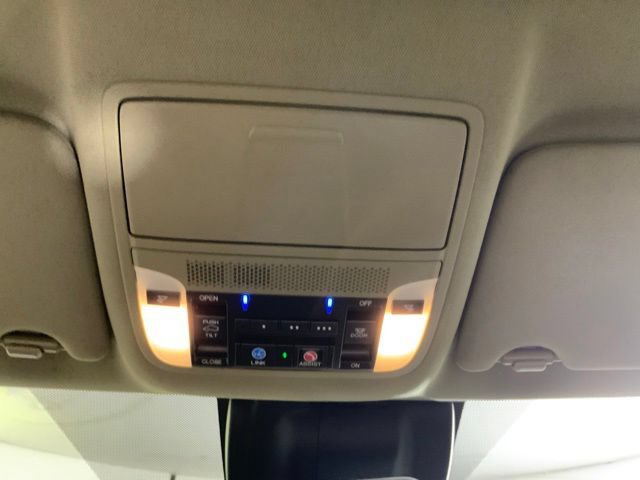 Used 2017 Acura MDX w/ Advance Package AWD/4WD image 26