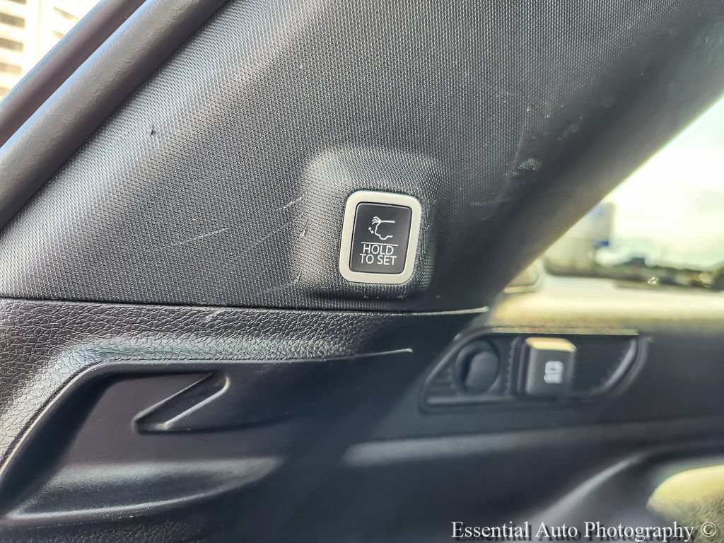 Used 2024 Jeep Grand Cherokee Altitude AWD/4WD image 19