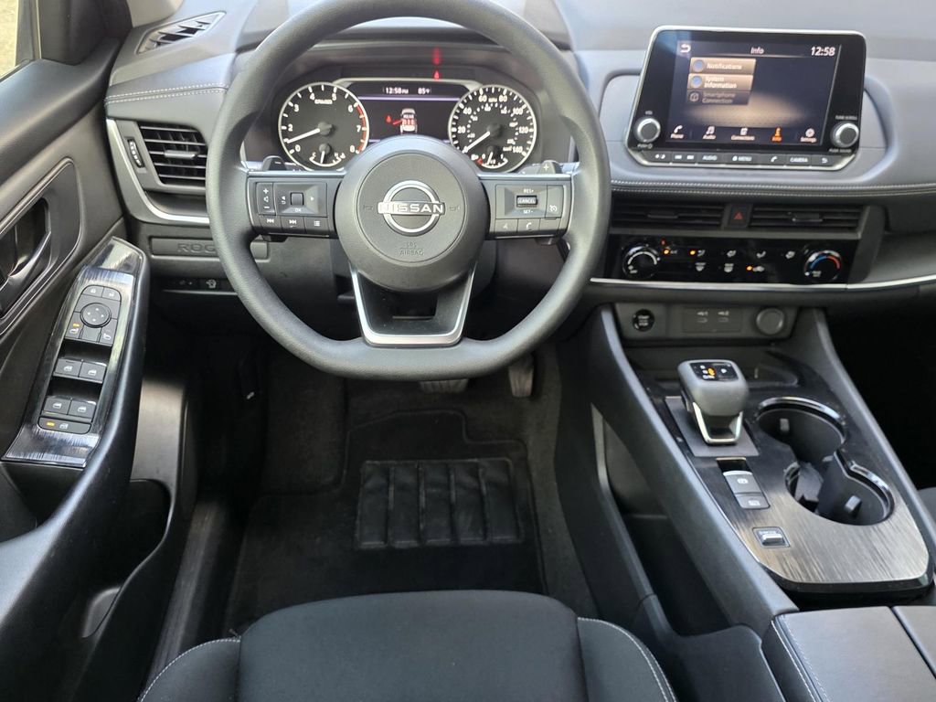 Used 2024 Nissan Rogue S image 10
