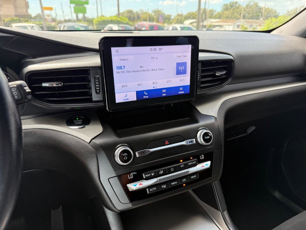Used 2020 Ford Explorer XLT image 24