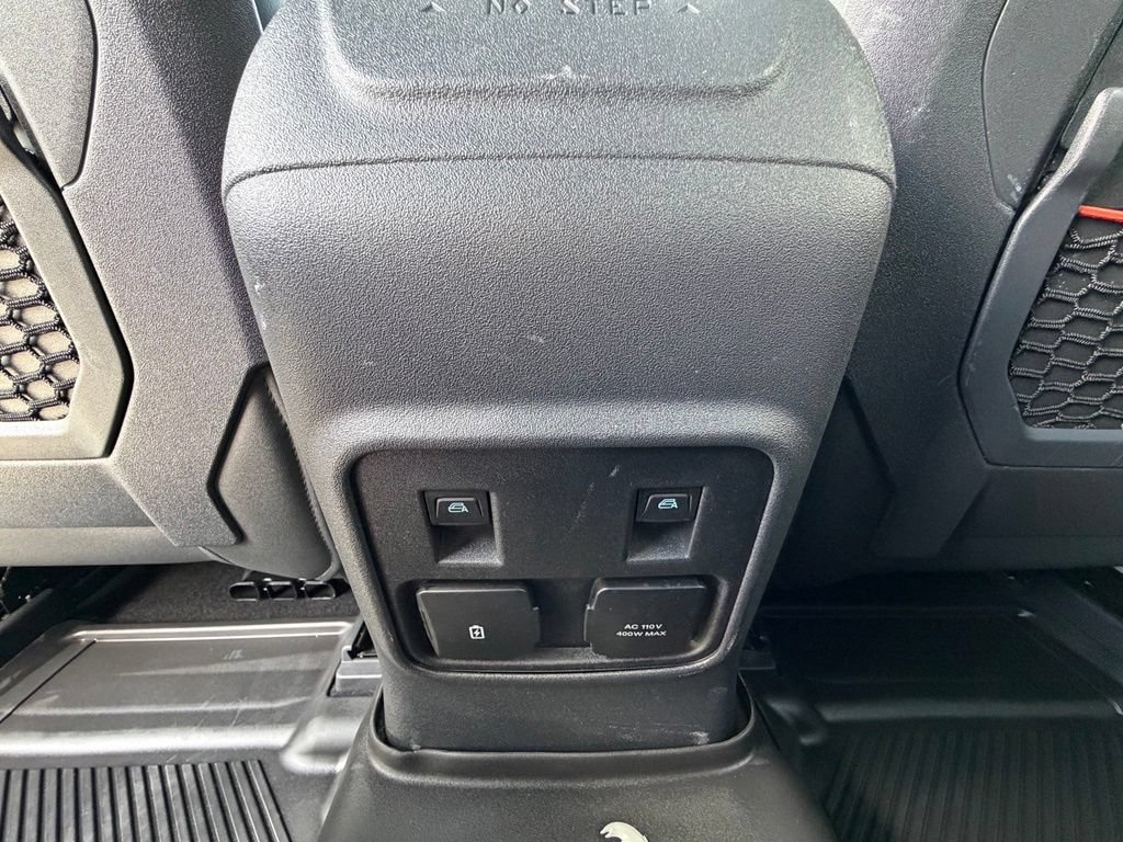Used 2024 Ford Bronco Raptor w/ Interior Carbon Fibre Pack AWD/4WD image 7
