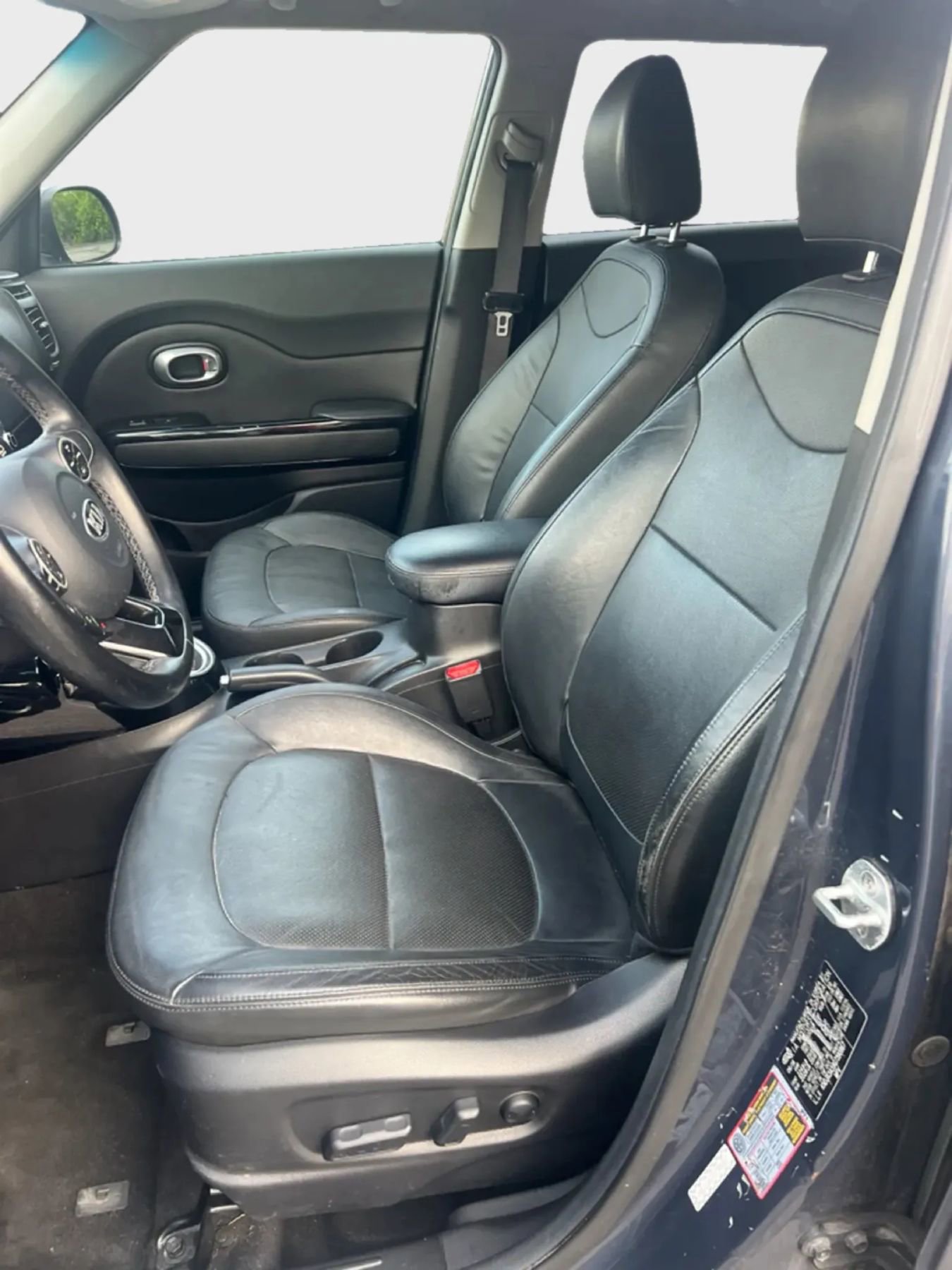 Used 2016 Kia Soul ! w/ Premium Package FWD image 9