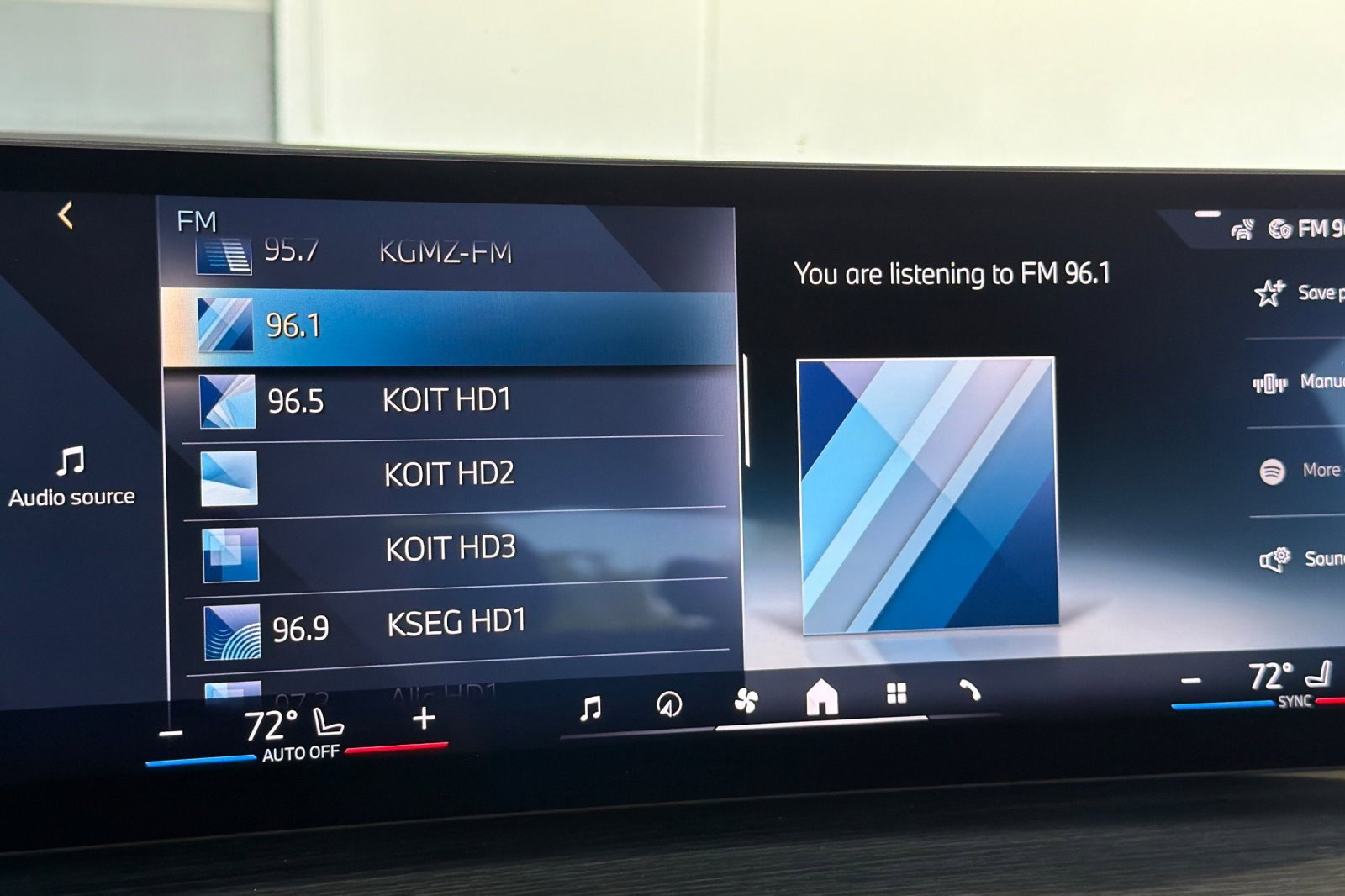 Used 2025 BMW i4 eDrive40 w/ M Sport Package RWD image 23