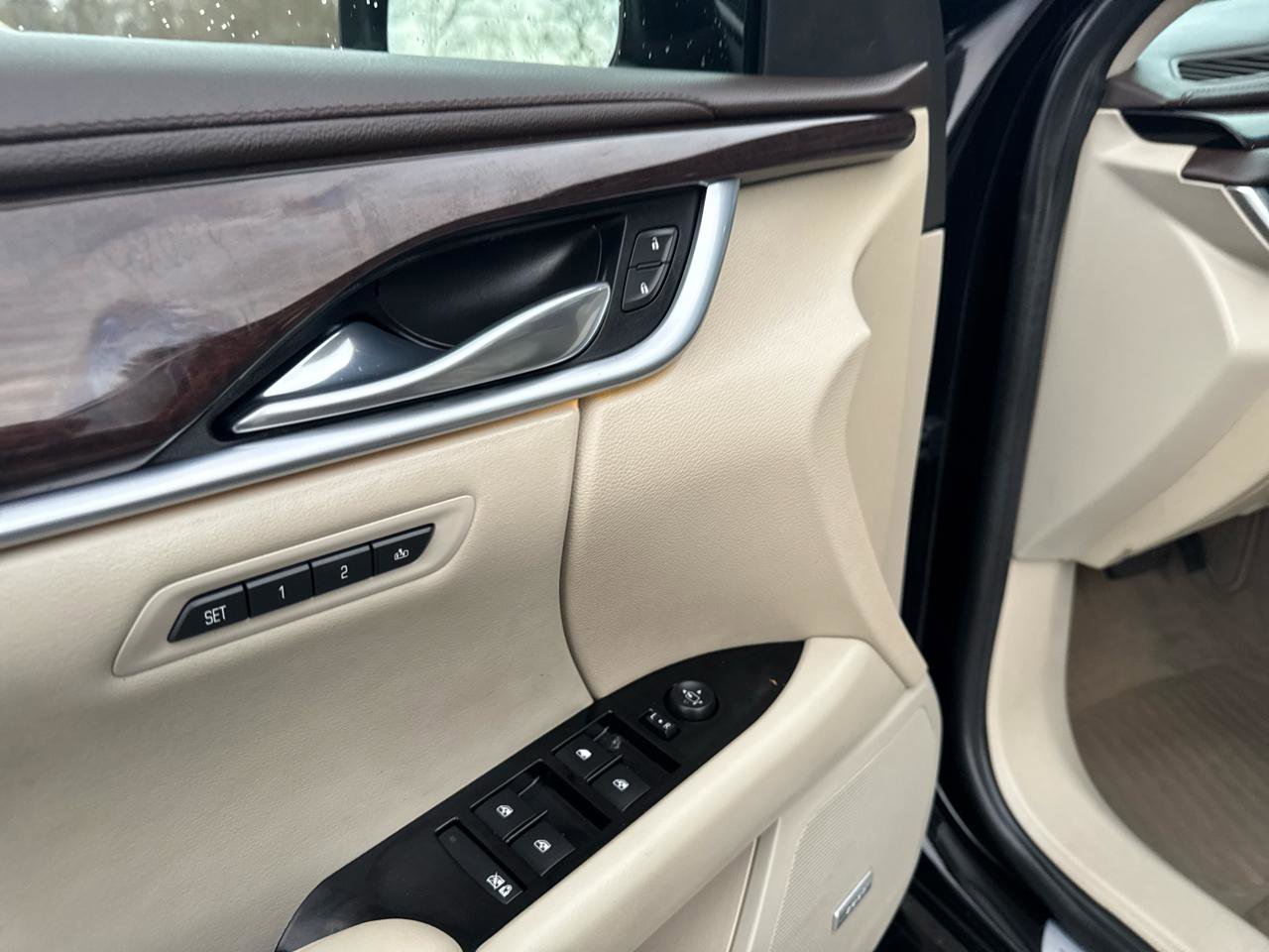 Used 2015 Cadillac XTS Luxury w/ Driver Awareness Package image 16