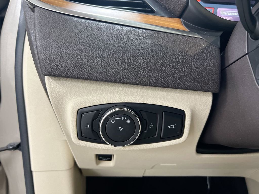 Used 2015 Lincoln MKC FWD w/ Equipment Group 102A Reserve image 19