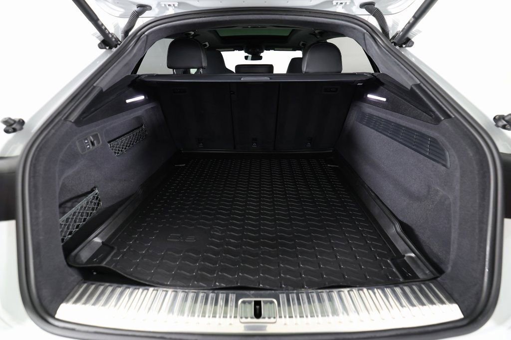 Used 2024 Audi SQ8 Prestige AWD/4WD image 12
