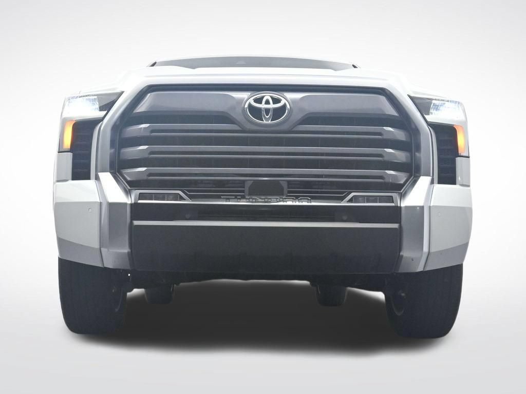 Used 2024 Toyota Tundra Limited AWD/4WD image 37