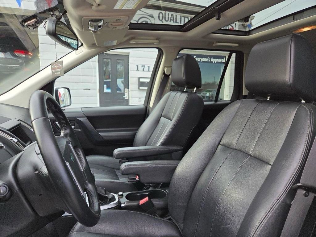 Used 2011 Land Rover LR2 HSE AWD/4WD image 11