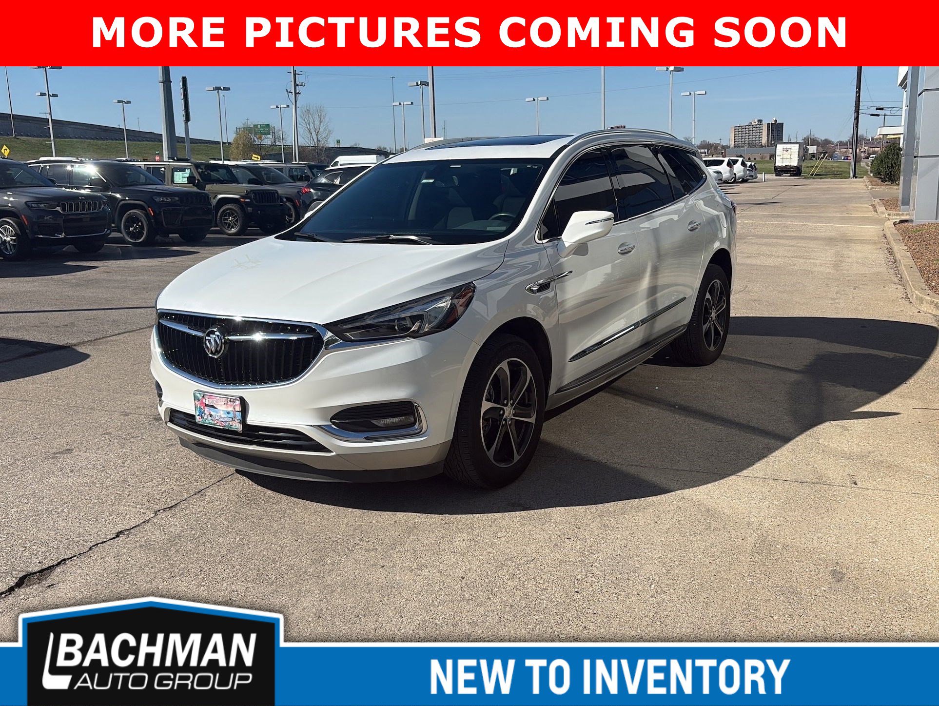 Used 2021 Buick Enclave Essence w/ LPO, Touring Package image 3