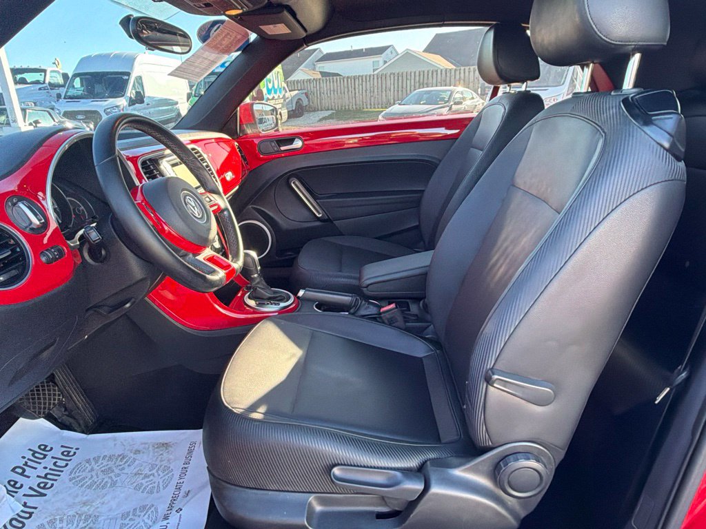 Used 2019 Volkswagen Beetle 2.0T SE FWD image 19