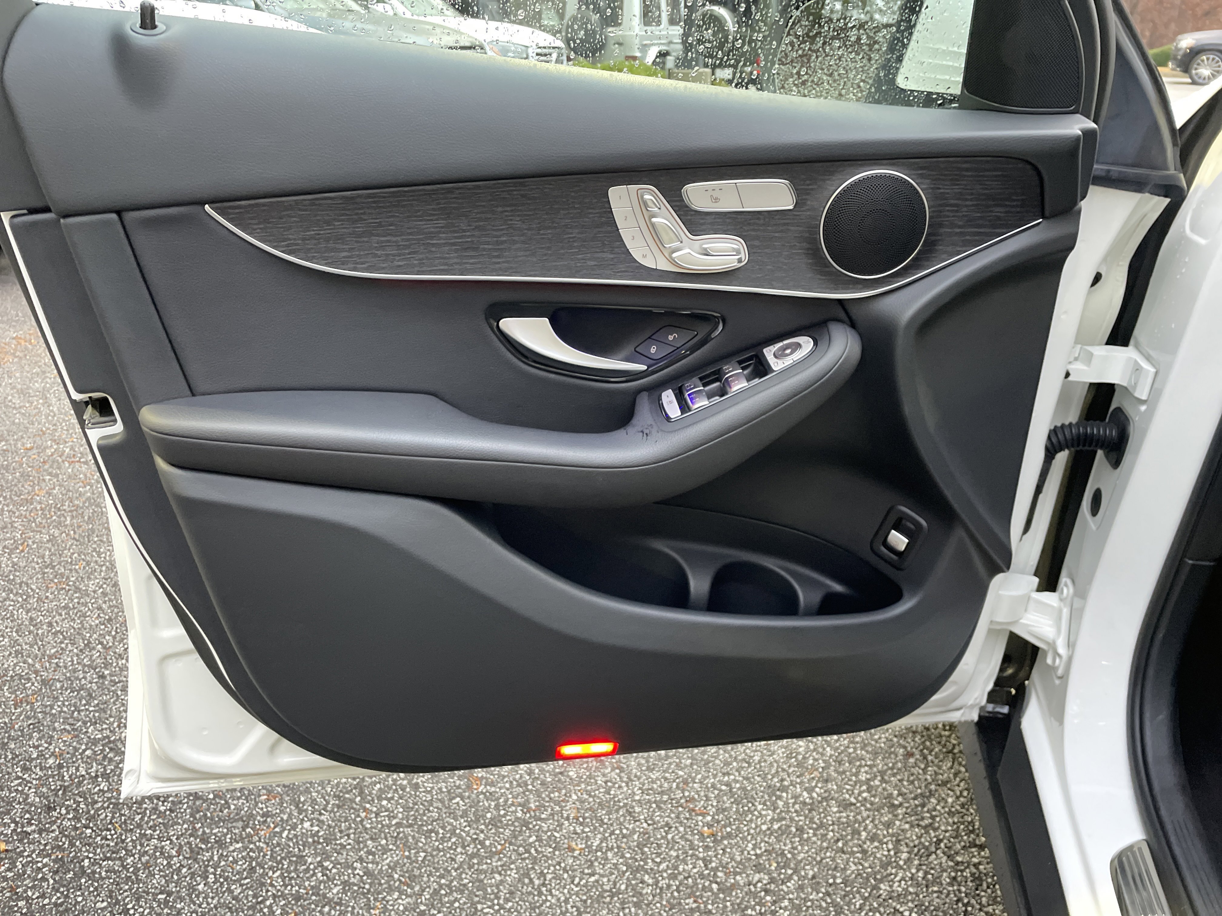 Certified 2022 Mercedes-Benz GLC 300 4MATIC w/ Driver Assistance Package image 18