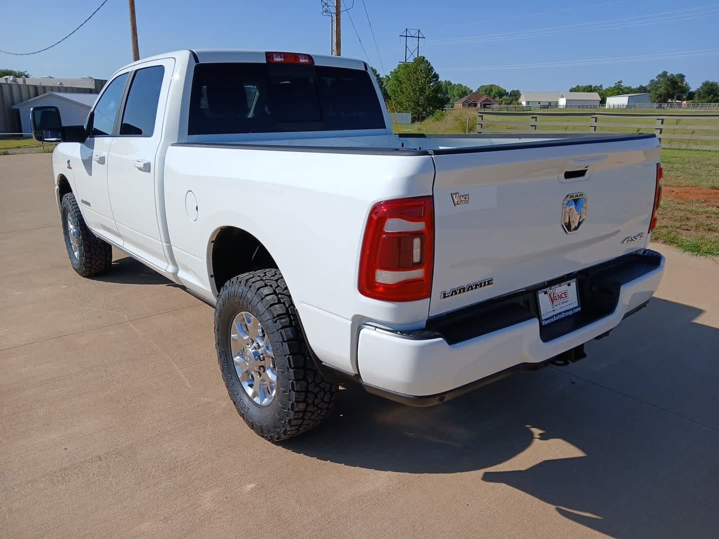 Used 2024 RAM 2500 Laramie w/ Safety Group AWD/4WD image 4