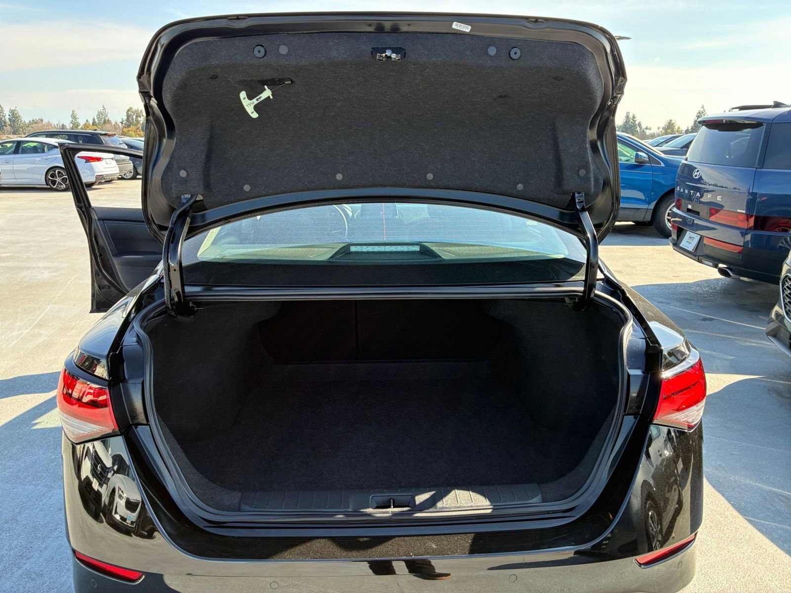 Used 2025 Nissan Sentra SV FWD image 28