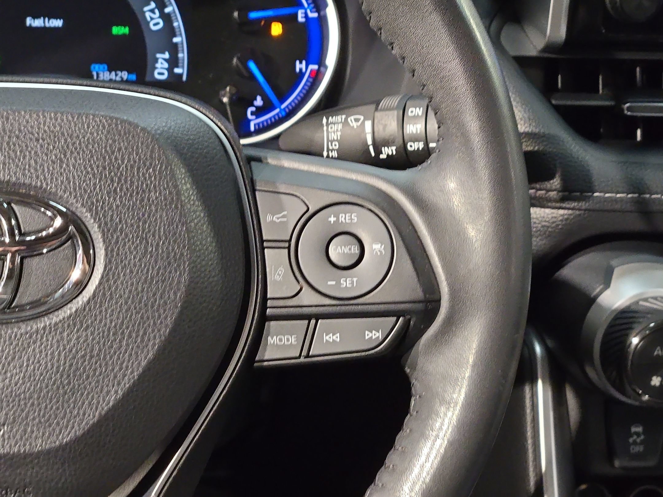 Used 2023 Toyota RAV4 XLE Premium AWD/4WD image 29