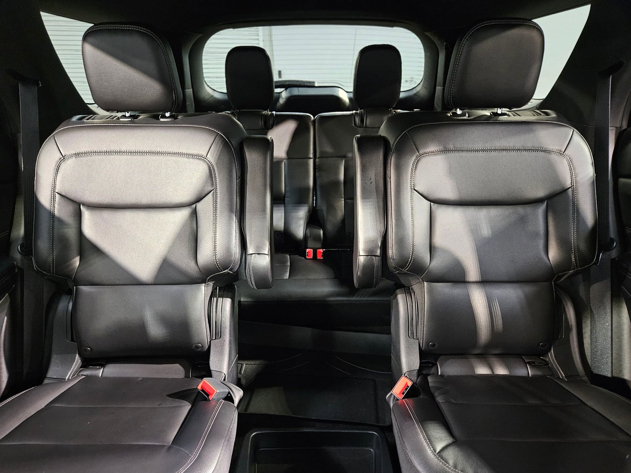 Used 2020 Ford Explorer XLT w/ Equipment Group 202A image 13