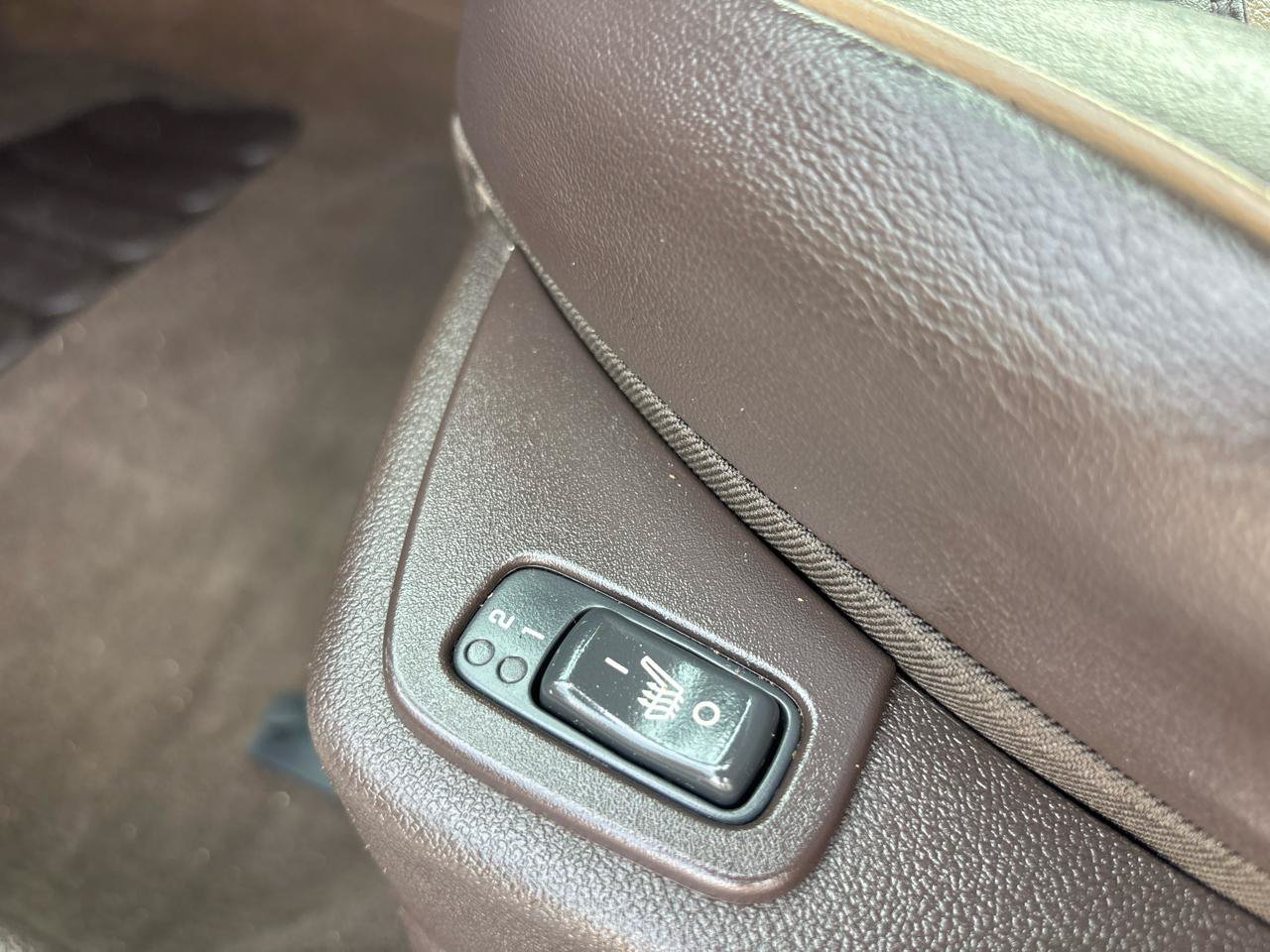 Used 2012 Chevrolet Malibu LTZ FWD image 11