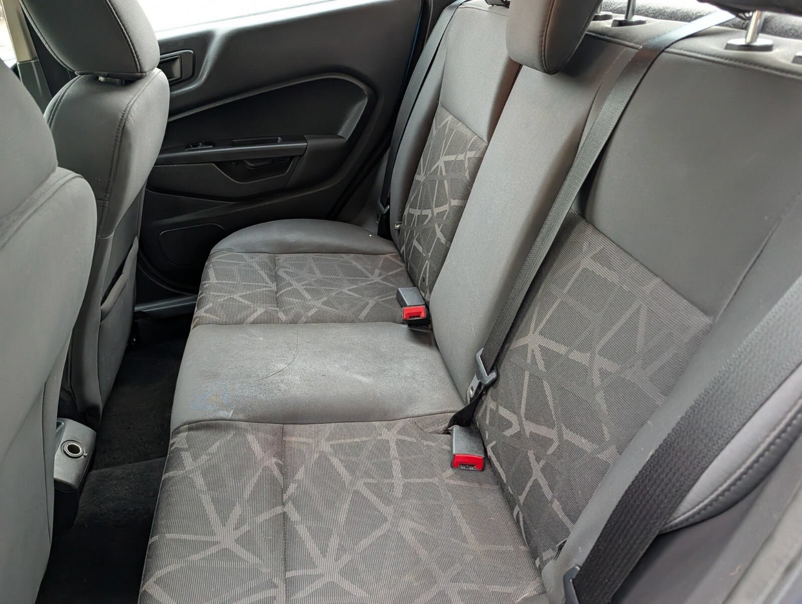 Used 2012 Ford Fiesta SE FWD image 16