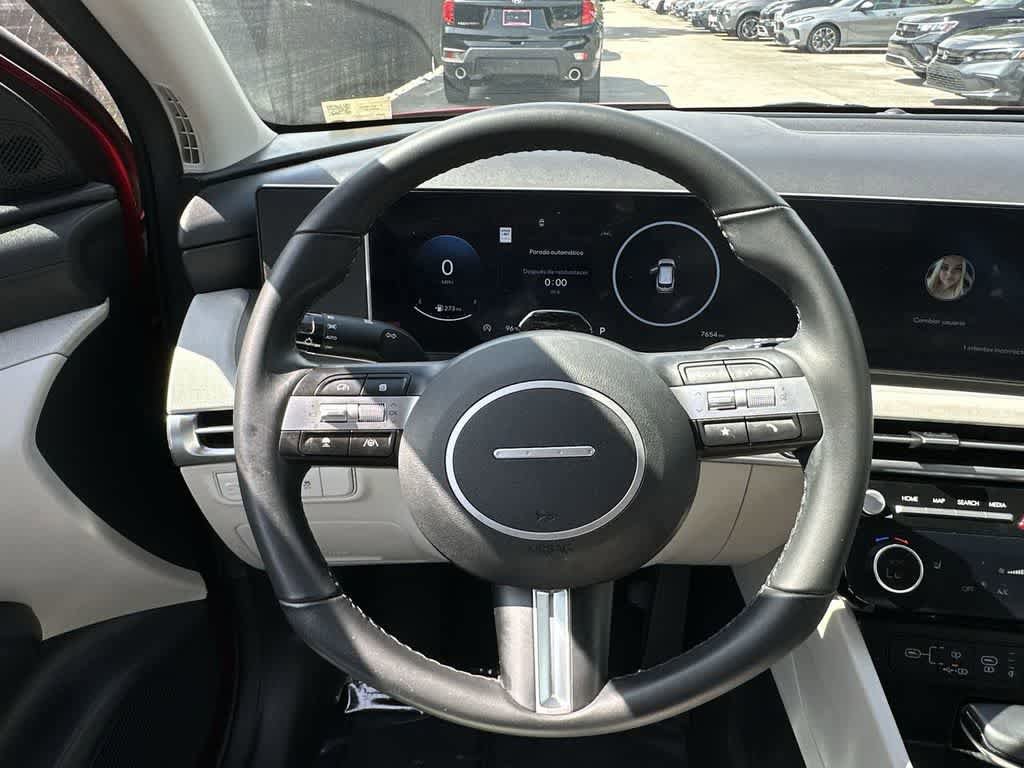 Used 2025 Hyundai Tucson SEL FWD image 15