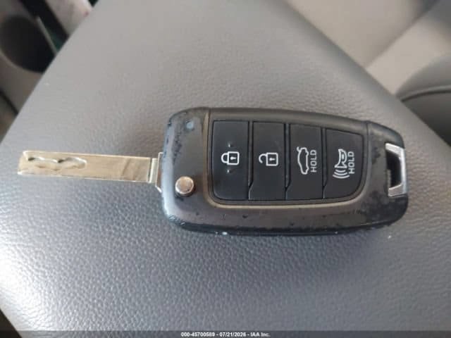 Used 2021 Hyundai Elantra SE FWD image 9