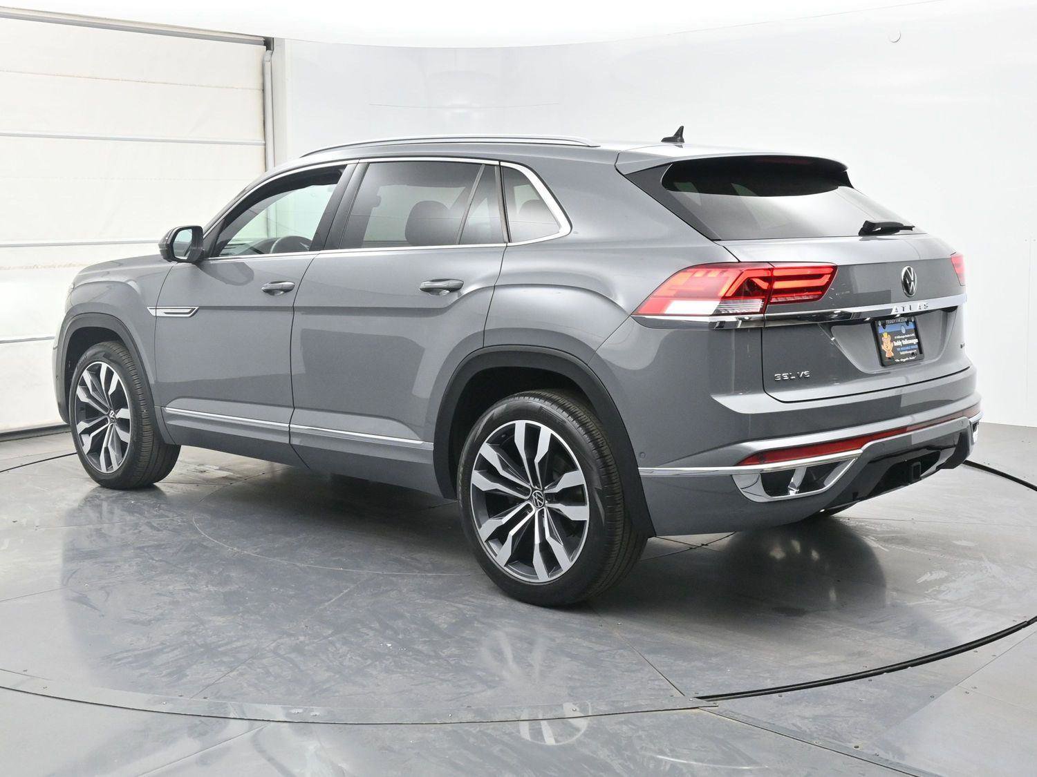 Used 2022 Volkswagen Atlas Cross Sport SEL Premium R-Line AWD/4WD image 19
