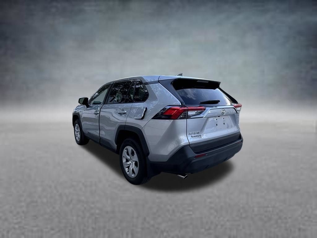 Used 2024 Toyota RAV4 LE FWD image 5
