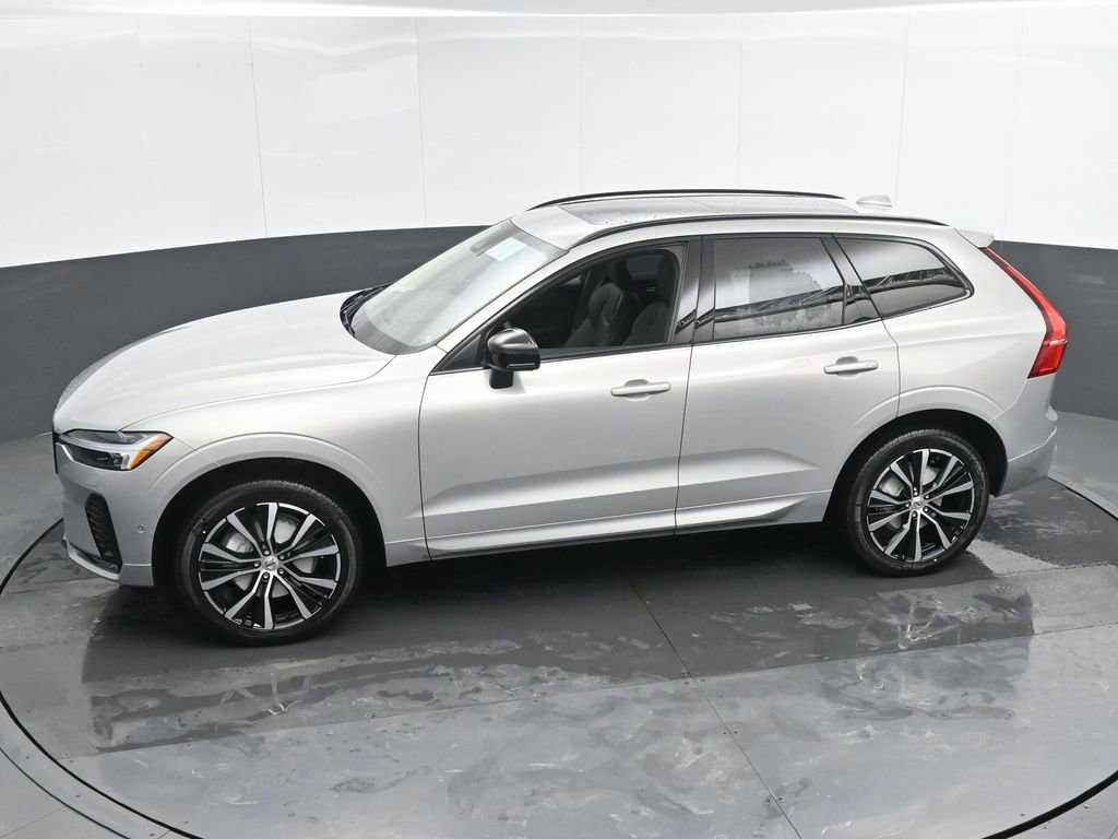 New 2025 Volvo XC60 B5 Plus w/ Protection Package Premier image 37