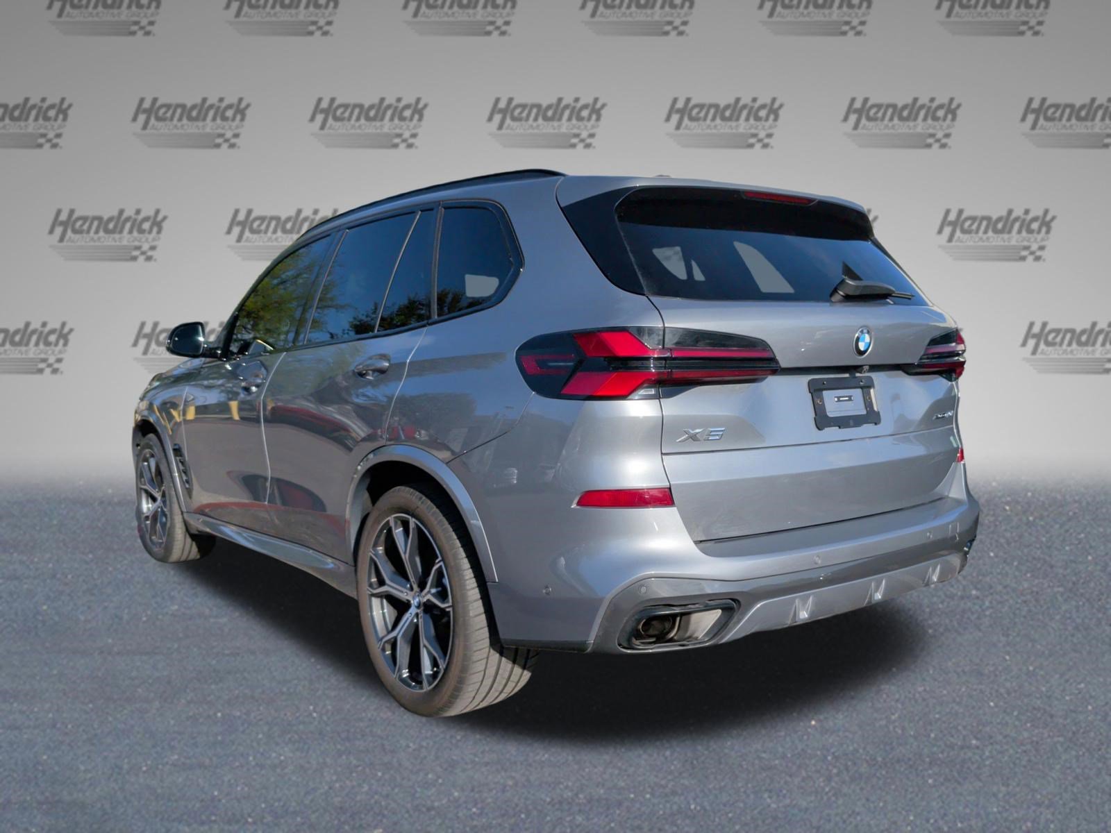 Certified 2024 BMW X5 xDrive40i w/ M Sport Package image 9