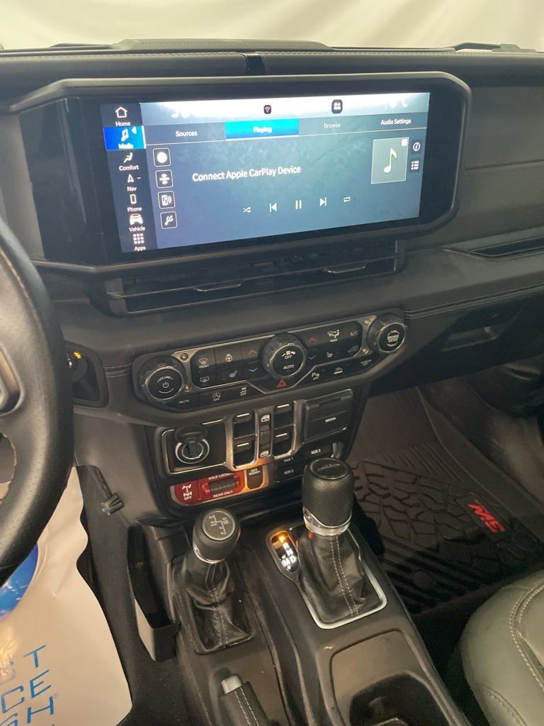 Used 2024 Jeep Gladiator Mojave image 11