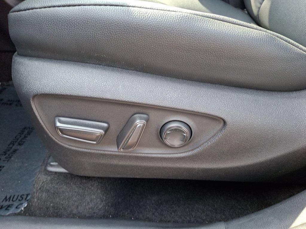 Certified 2024 Toyota Grand Highlander FWD image 15