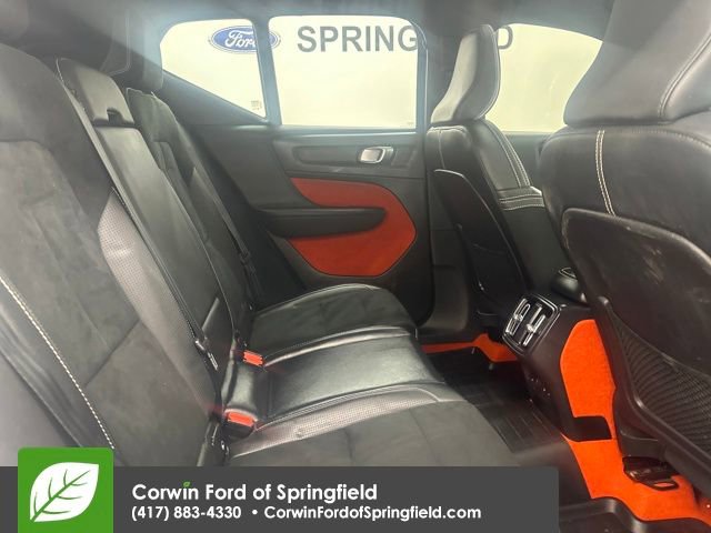 Used 2021 Volvo XC40 T5 R-Design w/ Protection Package Premier image 14