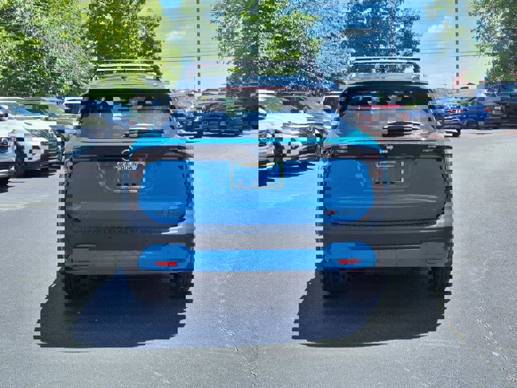 New 2025 Nissan Kicks SR image 4