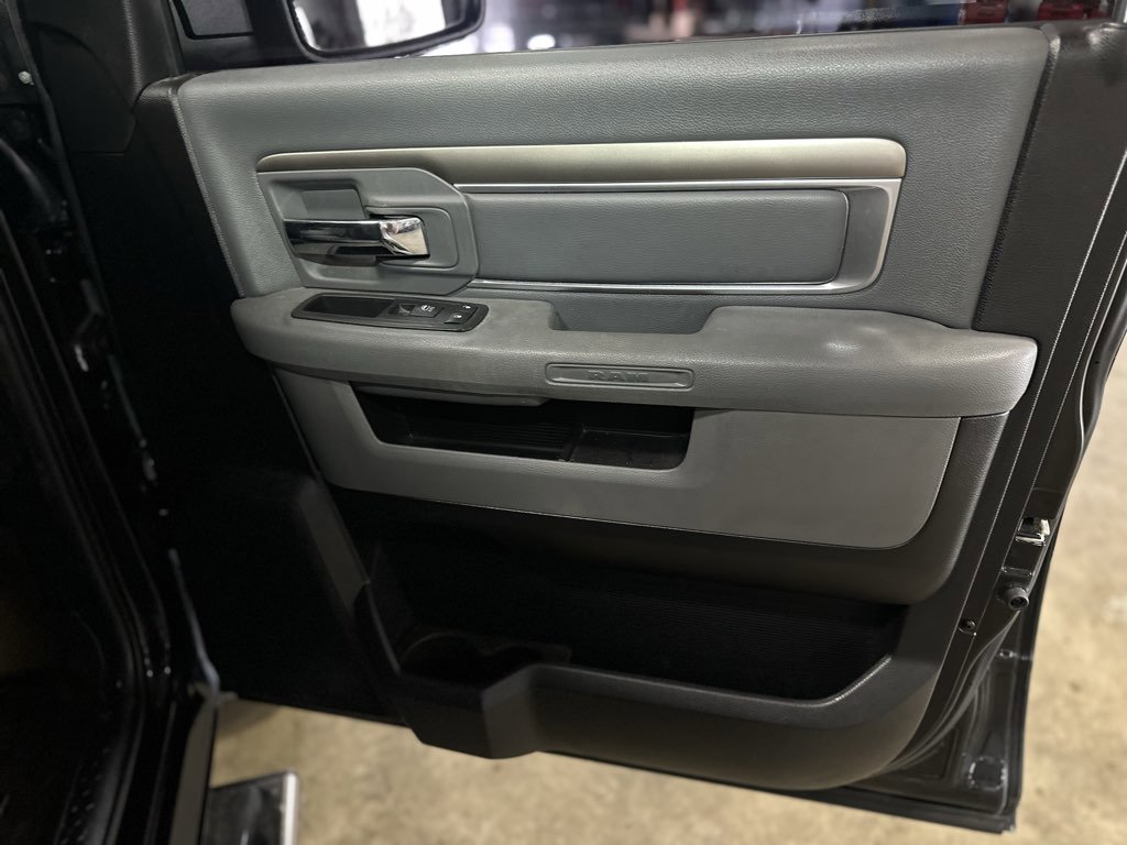 Used 2016 RAM 1500 Big Horn image 28