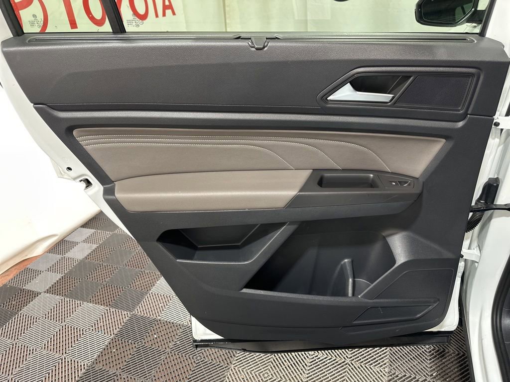 Used 2023 Volkswagen Atlas SE AWD/4WD image 17