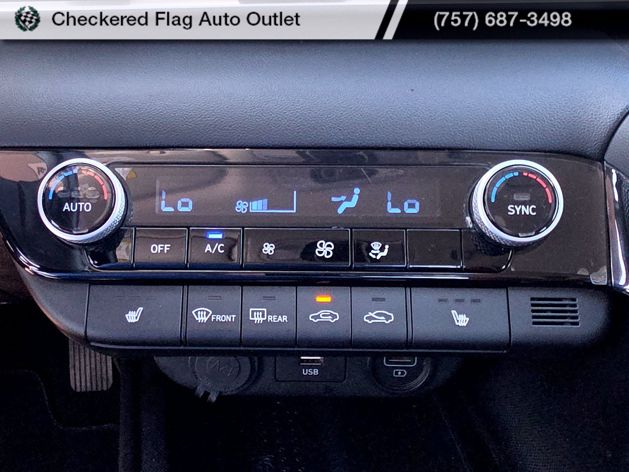 Used 2022 Hyundai Elantra SEL w/ Convenience Package FWD image 24