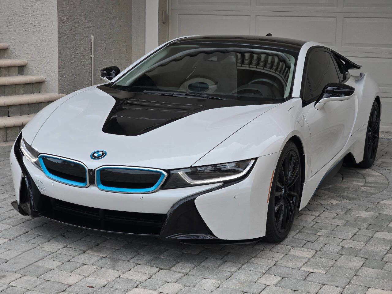 Used 2019 BMW i8 Coupe image 33