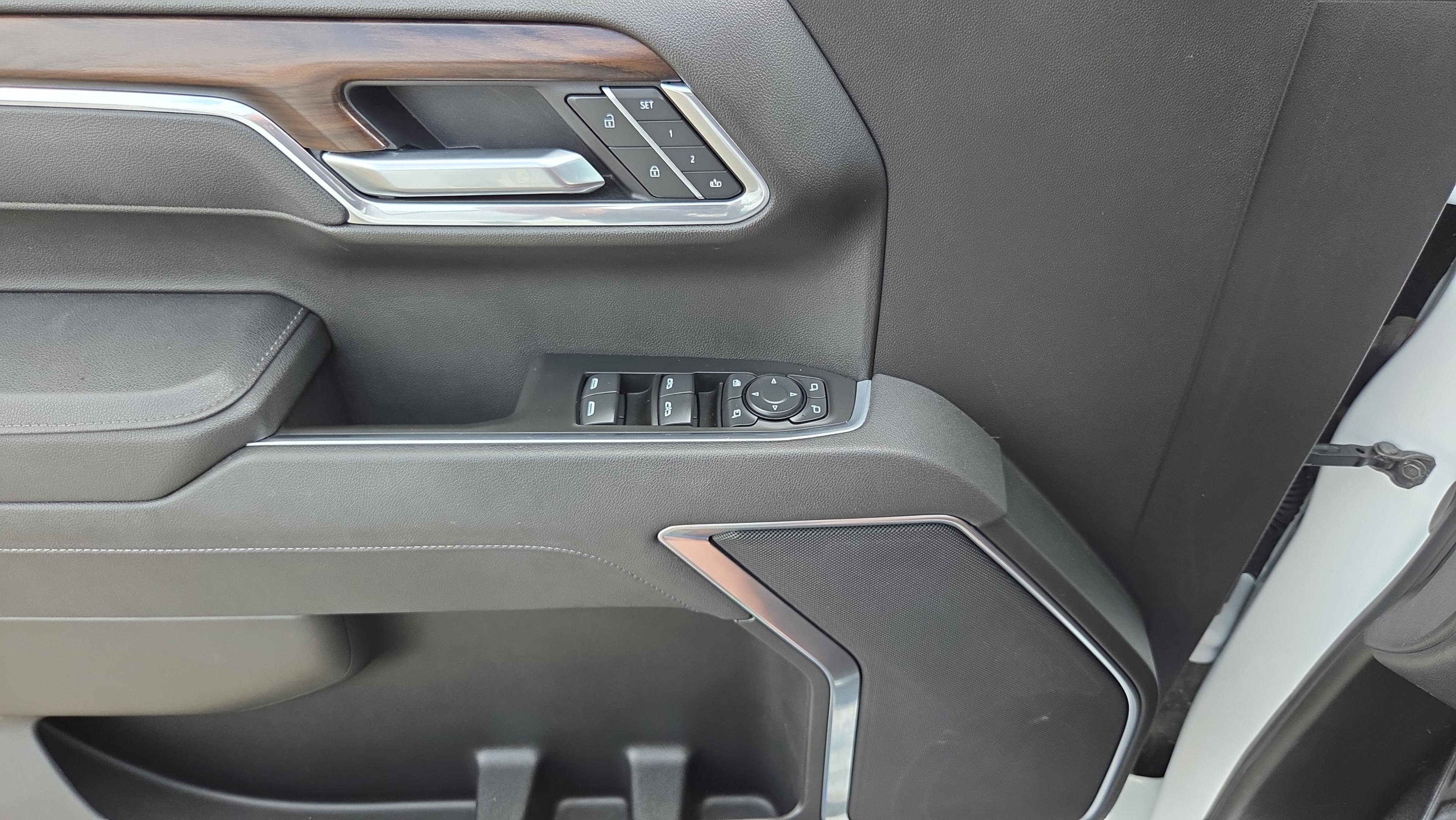 Used 2025 GMC Sierra 1500 SLT image 33