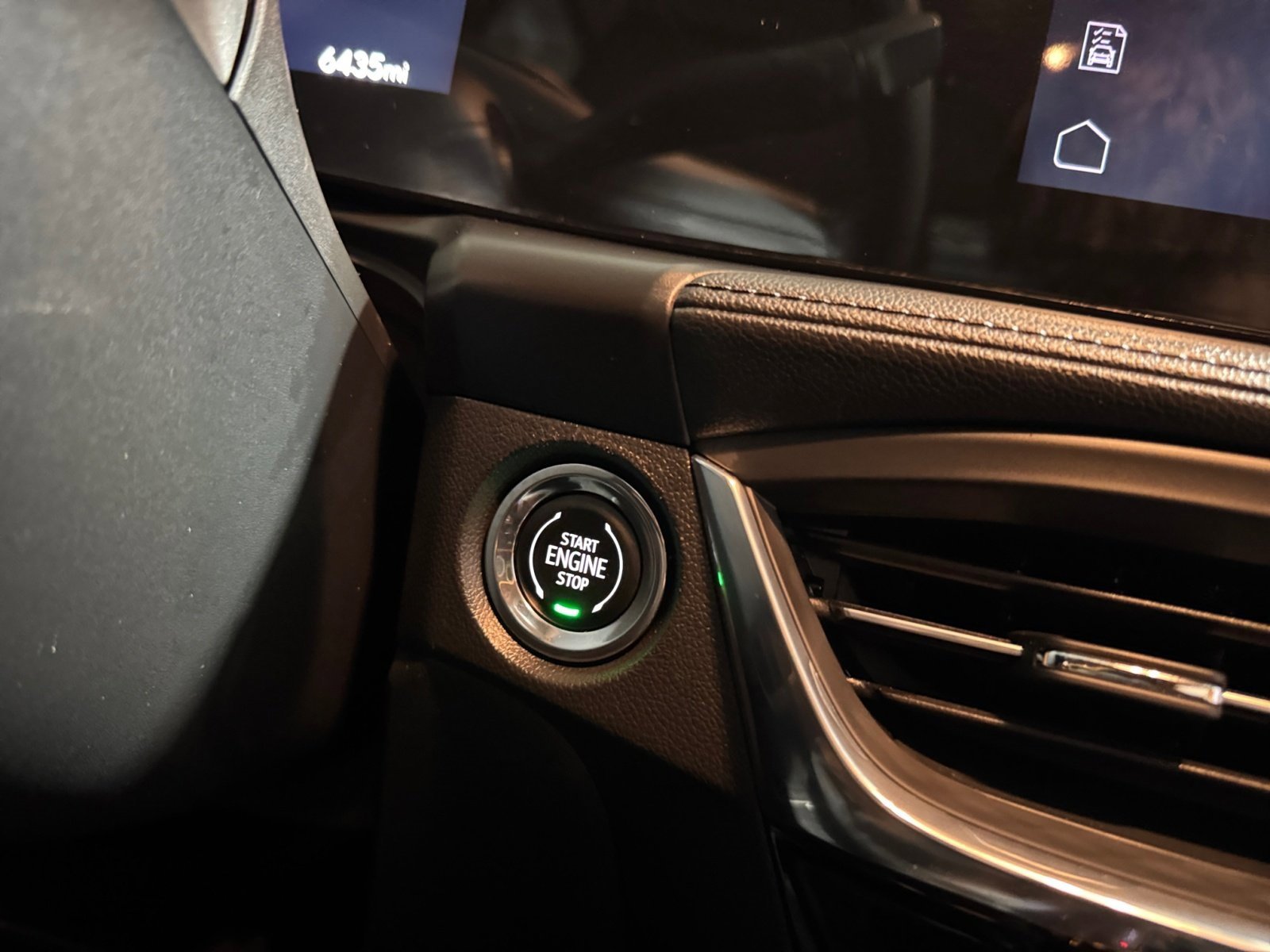 Used 2025 Buick Encore GX Sport Touring w/ Comfort Package image 26