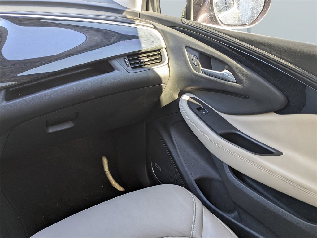 Used 2018 Buick Envision Premium w/ Driver Confidence Package image 18