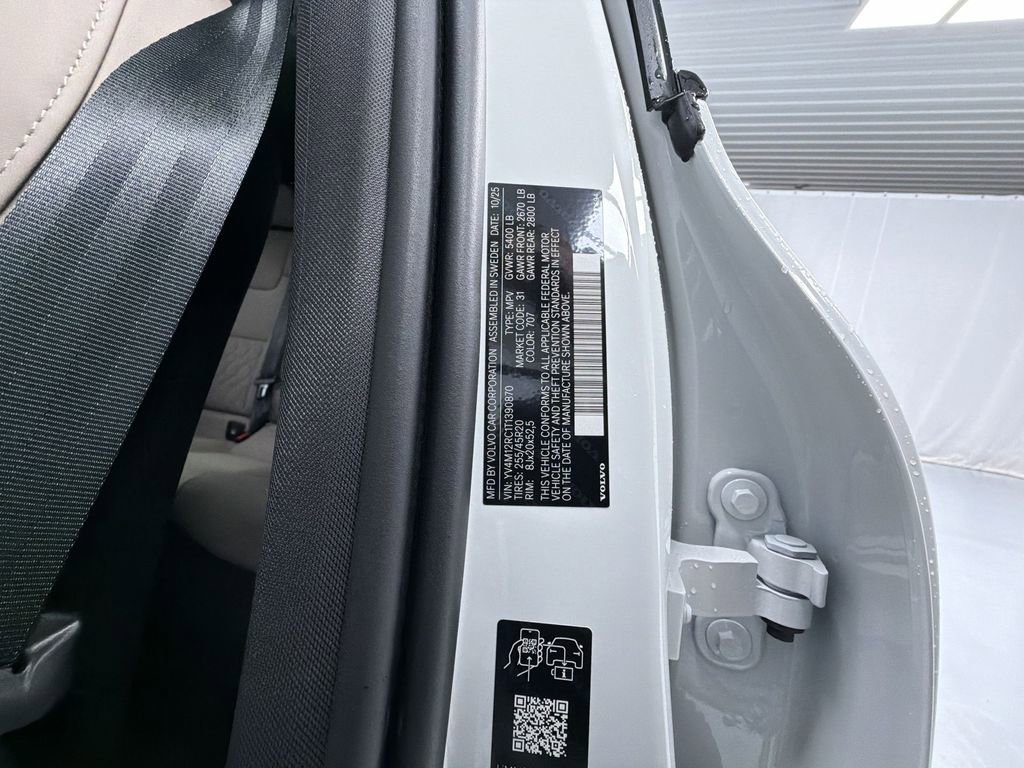 New 2026 Volvo XC60 B5 Plus w/ Protection Package Premier image 14