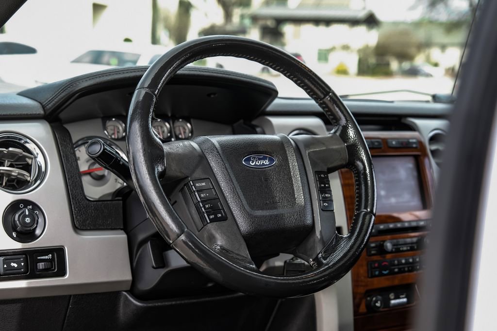 Used 2010 Ford F150 Lariat RWD image 13
