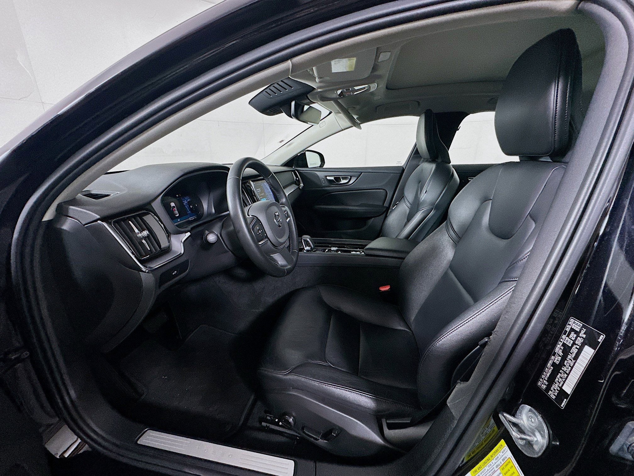 Used 2024 Volvo S60 B5 Core image 13