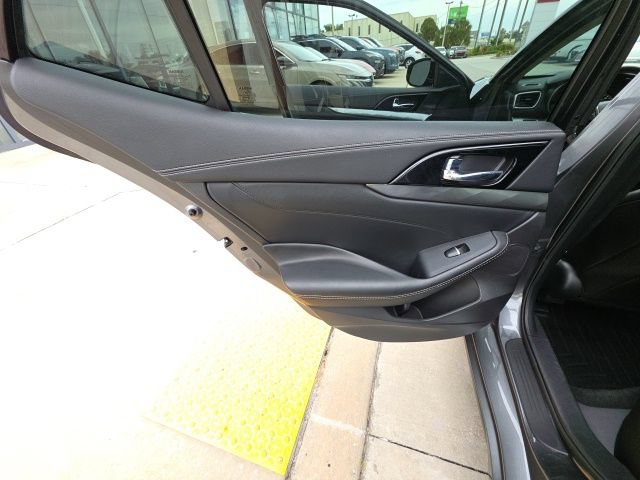 Used 2023 Nissan Maxima SV w/ Floor Mat Group FWD image 22