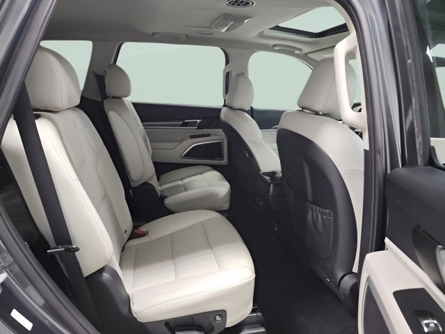 Used 2021 Kia Telluride S image 19